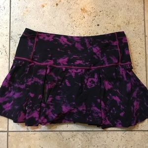 Black and purple lululemon skirt